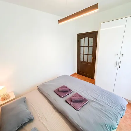 2 Bedroom 1015 *