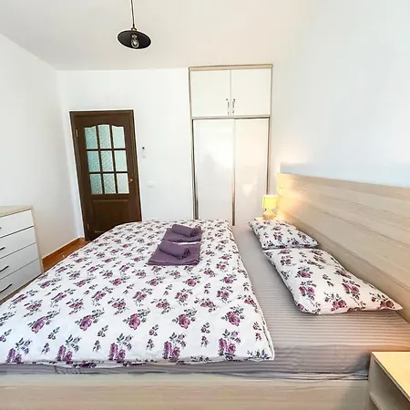 2 Bedroom 1015 Apartment Golem (Tirana)